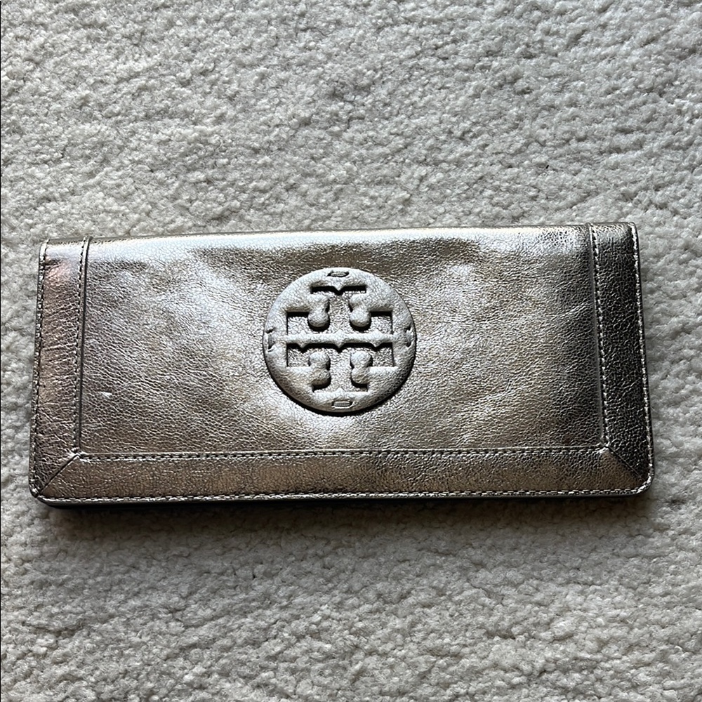Tory Burch Metallic Silver Wallet